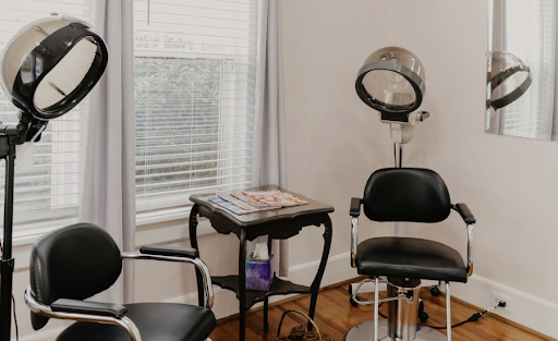 tanning salon 35981