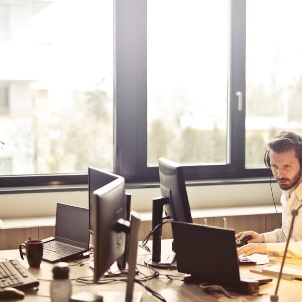 Mansutfer: A Digital Space Where Sports Teams Plan, Talk, and Win Together